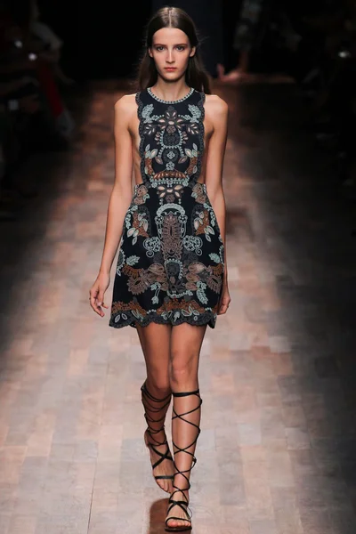 Look 1